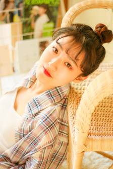 偷拍55位美女撒尿BBB毛洗澡