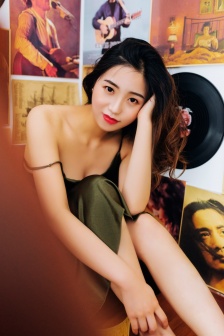 我和小表妺在车上的乱H